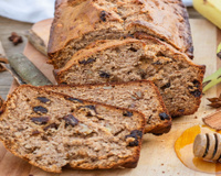 Bolo fitness que ajudou Simone Mendes a emagrecer mais de 30 kg combina ingredientes simples e fica uma delícia