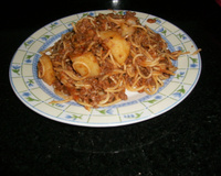 Macarrão com carne e batata