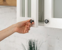 Como acabar com as traças do armário da cozinha: confira as dicas