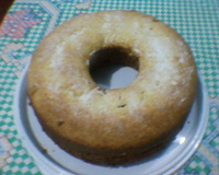 Bolo de fubá com goiabada e queijo