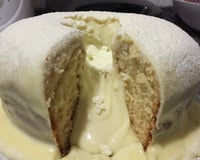 Bolo vulcão de leite ninho