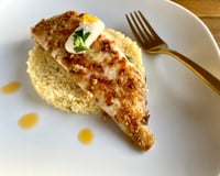 Filé de tilápia grelhada com couscous marroquino