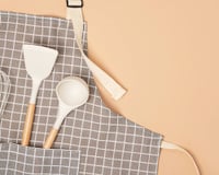 Pare de arranhar o fundo das panelas com esses 6 itens de silicone essenciais para sua cozinha