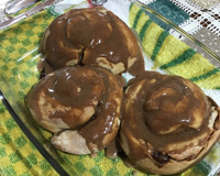 Enrolados de canela (cinnamon rolls)