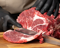 Quase ninguém pede por essa carne no açougue, mas ela é suculenta, perfeita para assar e bem barata