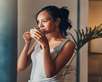 Esqueça o que você ouviu: a ciência revela um novo lado positivo do café matinal