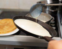 Se panqueca grudada é um problema, esta frigideira antiaderente vai ser sua aliada na cozinha