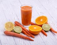 Suco da juventude? Se você tem mais de 40 anos, faça smoothie de laranja que estimula a produção de colágeno