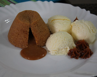 Petit Gateau de Doce de Leite