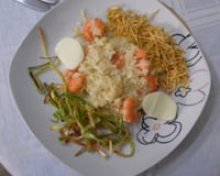 Risoto de camarão com alho poró crocante