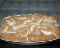 Doce de banana com creme e suspiro