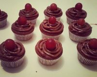 Cupcake com passo a passo de como rechear