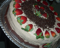 Bolo de chocolate com morango