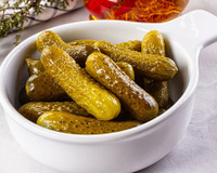 Picles e intestinos: médicos alertam sobre os efeitos do consumo regular no organismo