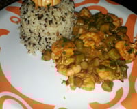 Camarão com quiabo ao leite de coco