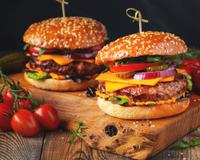 Hambúrguer artesanal: 5 utensílios para preparar o lanche em casa