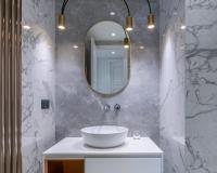 O segredo proibido na decoração: o surpreendente motivo para nunca colocar um espelho em frente à porta do banheiro