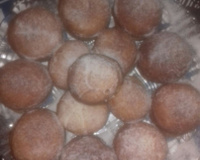 Sonho com recheio de doce de leite