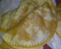 Pastel assado feito com massa de fritar