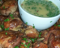 Coxa e sobrecoxa ao molho de laranja com mostarda