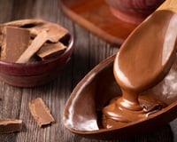 Como fazer ovo de Páscoa caseiro e baratinho: uma receita para presentear sem gastar muito!