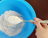 Farinha com ou sem fermento? Descubra qual é a melhor e quando usar cada uma!