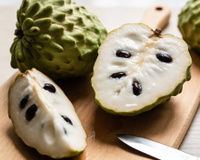 Nem fruta-do-conde, nem graviola: essa fruta prima é cremosa, tem uma polpa doce e pode ser facilmente cultivada no seu quintal