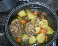 Rabada com batata e agrião