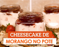 Cheesecake de morango no pote