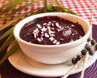 Dia do Açaí: 5 receitas deliciosas com a fruta 100% brasileira que vão do salgado ao doce