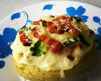 Batata recheada com bacon