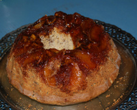 Bolo de maçã com nozes