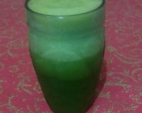 Suco de laranja com couve