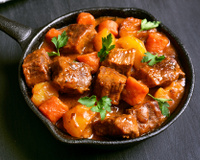 Guisado de carne com batata e cenoura: confira a receita