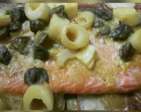 Salmão com alcaparras e palmito