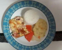 Omelete assado com presunto, batata e espinafre
