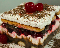 Cereja é o sabor tendência para o Natal e eu te ensino como fazer um pavê Floresta Negra de dar água na boca, vem ver a receita!