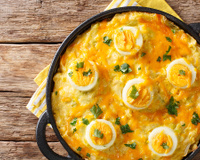 Ovos à Anglesey: a clássica receita britânica com purê e molho de queijo, simples e irresistível conquista todo mundo