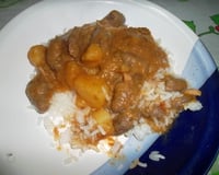 Coração de galinha ensopado com batatas