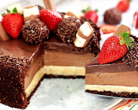 Aprenda a fazer Choconoffe, a sobremesa de Natal com três tipos de chocolate que é cremosa, fácil de fazer e perfeita para encerrar a ceia