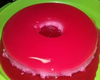 Pudim de gelatina de morango