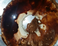 Sorvete de creme com cobertura de chocolate