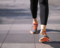 Trocar a academia pela caminhada funciona? Especialistas explicam o tempo e a velocidade exata para o exercício ao ar livre valer a pena