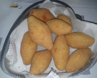 Bolinho de mandioca com carne seca