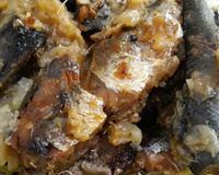 Sardinha na panela de pressão simples e saborosa