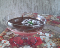 Mousse Simples de Morango com Chocolate