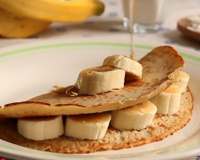 Nem pão, nem bolo: essa crepioca de banana e aveia é perfeita para um café da manhã gostoso e nutritivo
