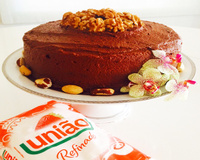 Bolo de chocolate com frutas secas