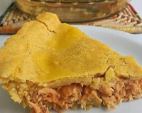 Empadão com massa de grão-de-bico recheado de frango: receita completa