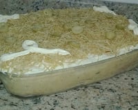 Torta de pão de forma cremosa com atum